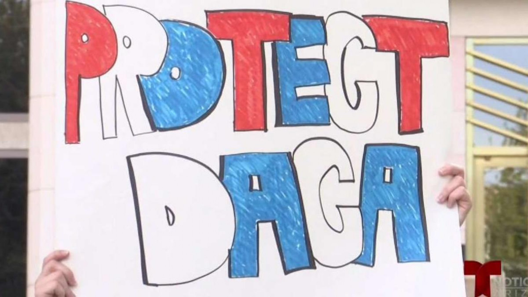 Nuevo proyecto de ley bipartidista daría solución a DACA