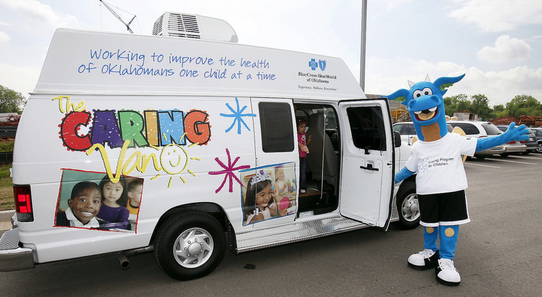Las clínicas móviles Oklahoma Caring Vans ofrecen vacunas gratuitas