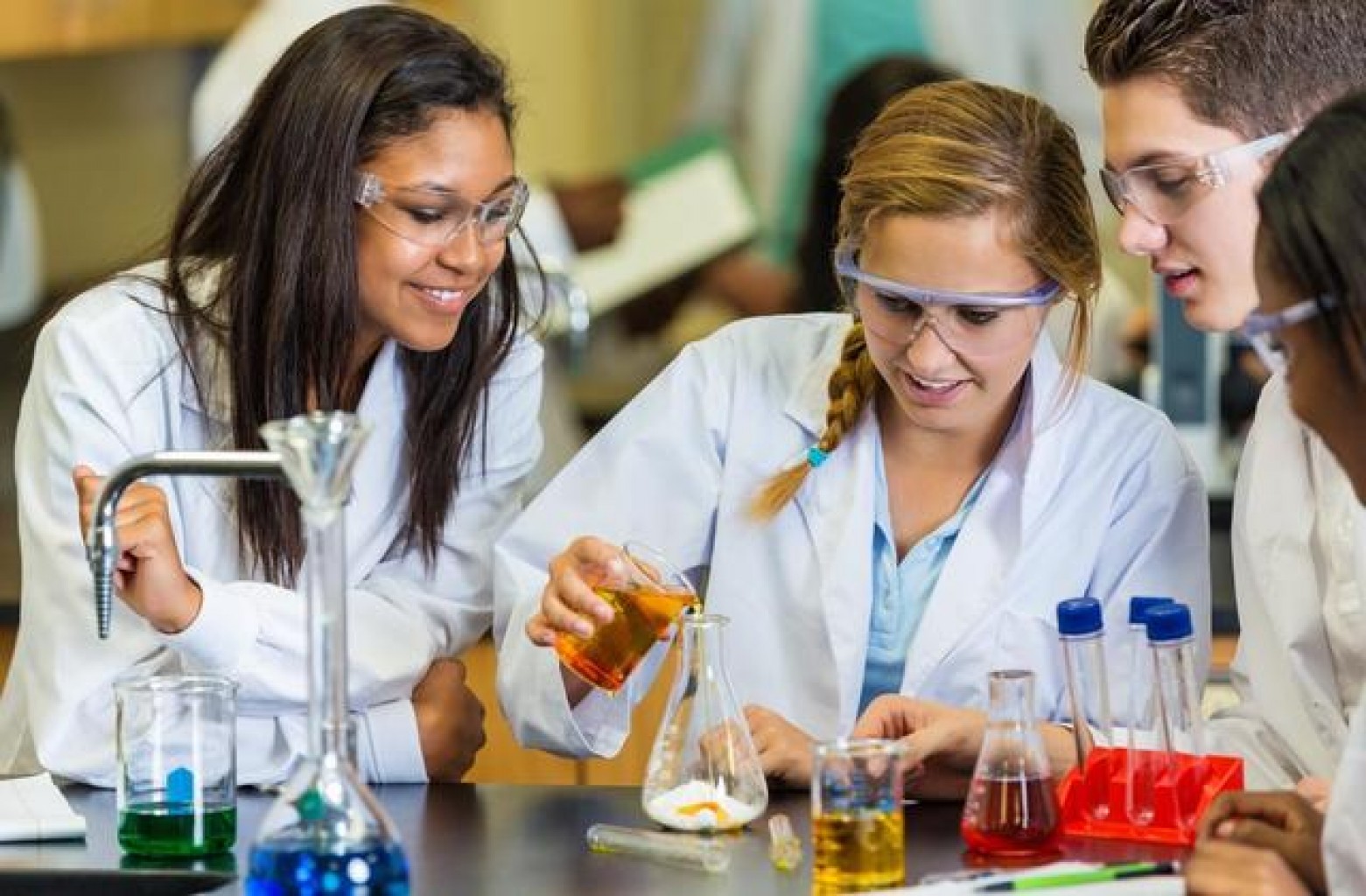 Devon Energy &  OKC DODGERS  Premian Estudiantes y Profesores de STEM