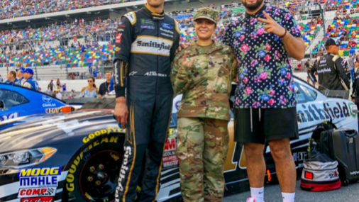 NASCAR recluta a LeJuan James para conectar con los Millennials latinos