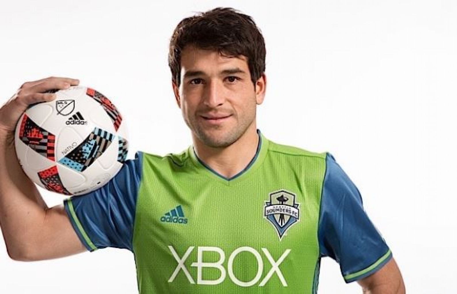 Nicolás Lodeiro anota dos veces, Sounders derrota a Vancouver 2-0