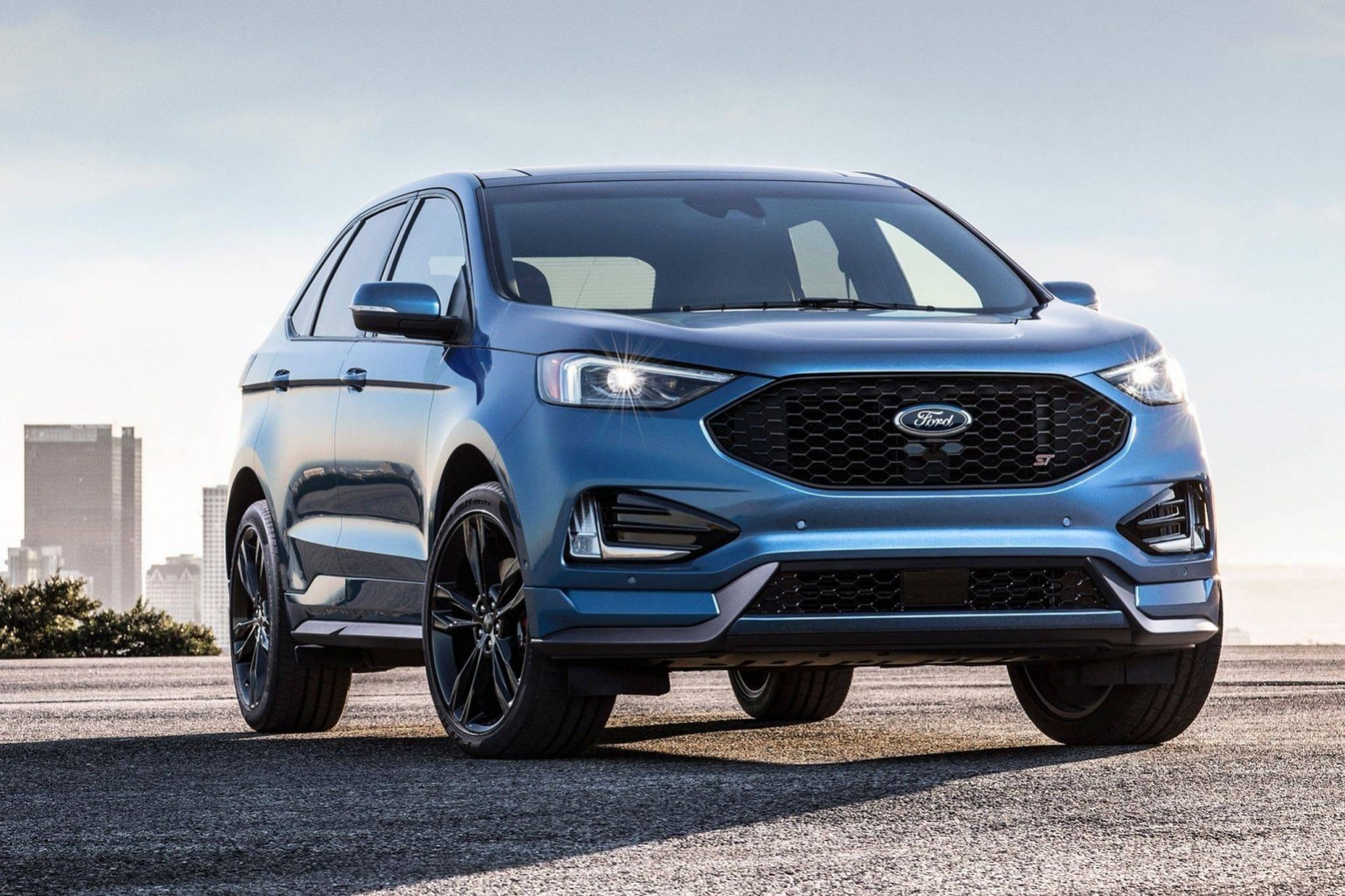 Que Hace más resbalar un auto, la nieve o las hojas caídas? 