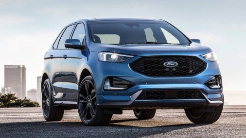 Que Hace más resbalar un auto, la nieve o las hojas caídas? 