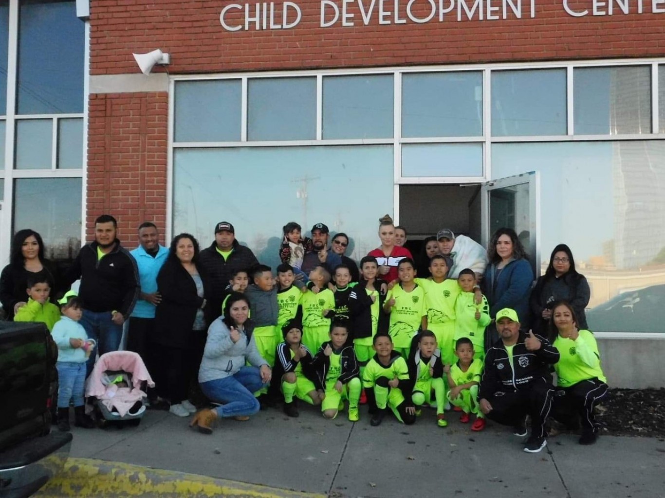 BRAVOS FC U8 y U10  Compartiendo Felicidad incentivando el Deporte