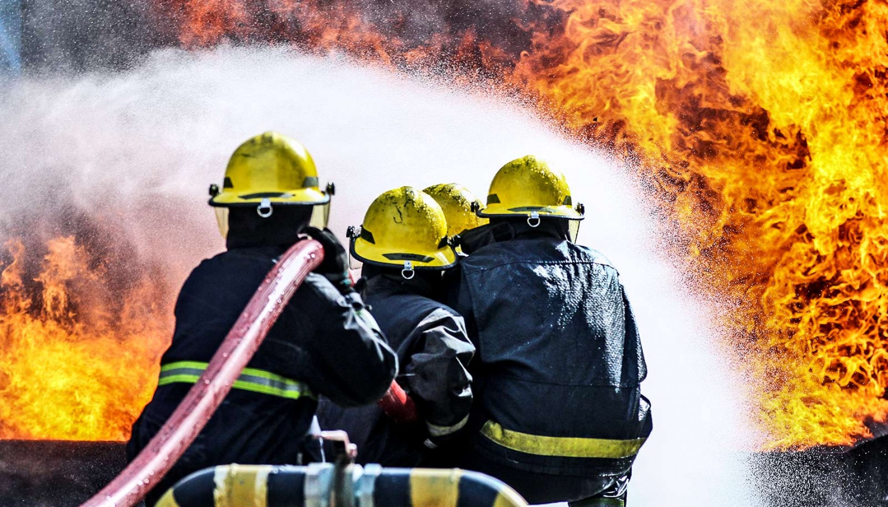 Propuesta para aumentar el número de  Bomberos Voluntarios  se dirige al gobernador par ser firmado en Ley