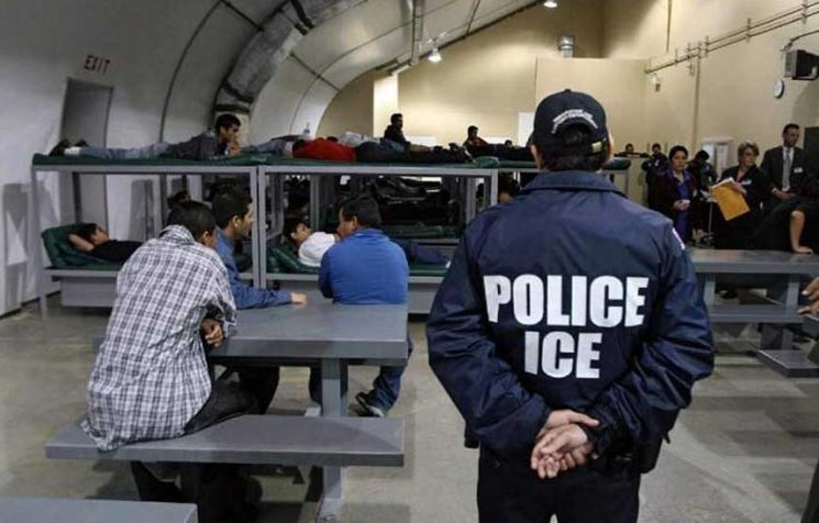 Luego de la Muerte de un Quinto Menor, Menéndez y Colegas Solicitan una  Investigación Inmediata a Centros de Detención de Migrantes
