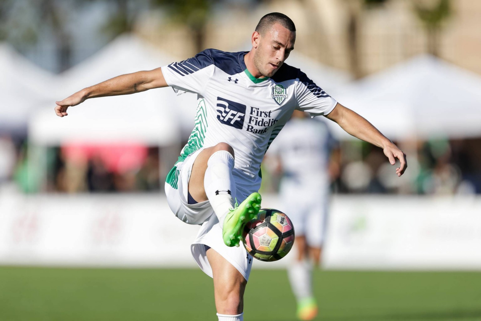 JONATHAN BROWN DE VUELTA AL CLUB