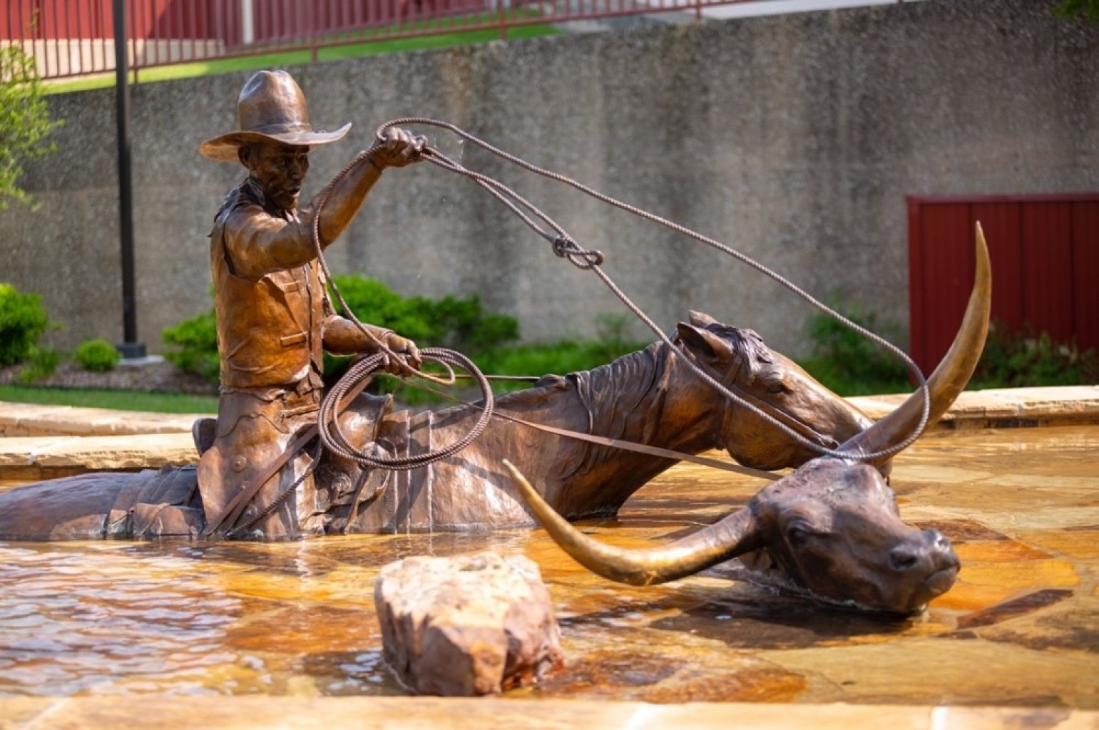 Ceremonia de dedicación "Downstream Drifters" 
