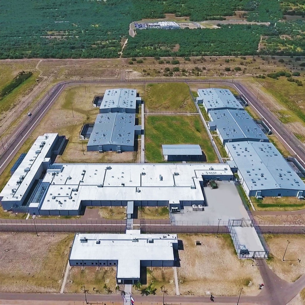 EEUU abrirá corte en carpa para solicitantes de asilo