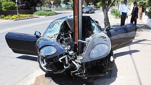 Porque las medidas de seguridad en los automóviles tomará décadas en aplicarse ?