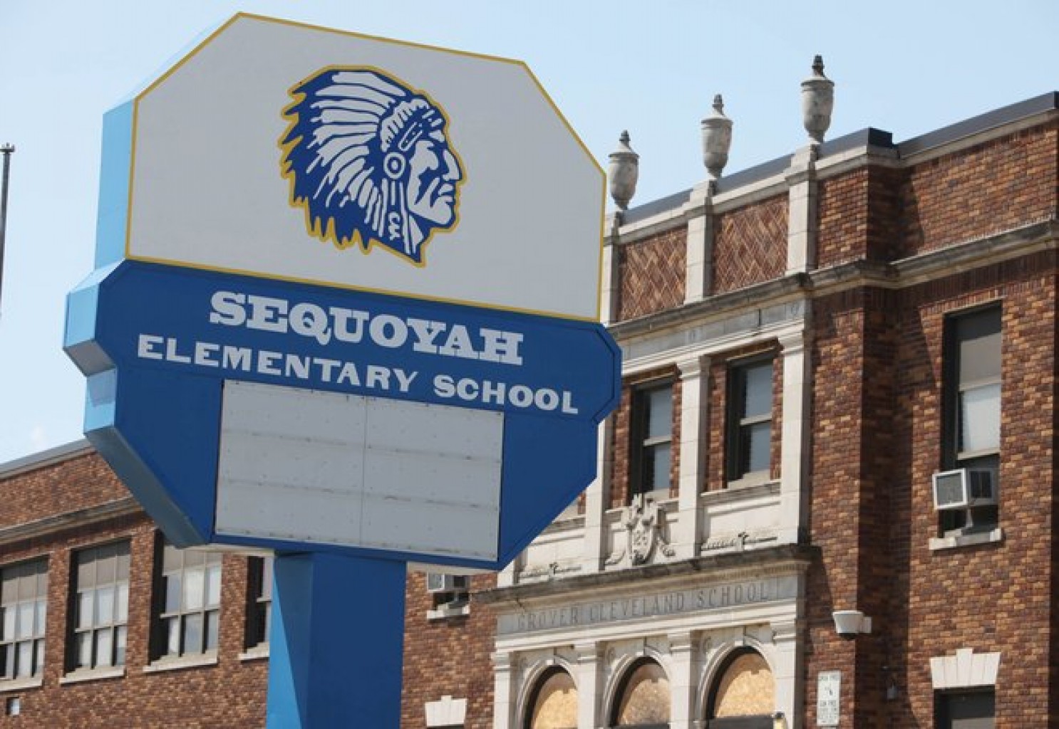 Clases de inglés incentiva a Padres a  participar en el Sistema Escolar