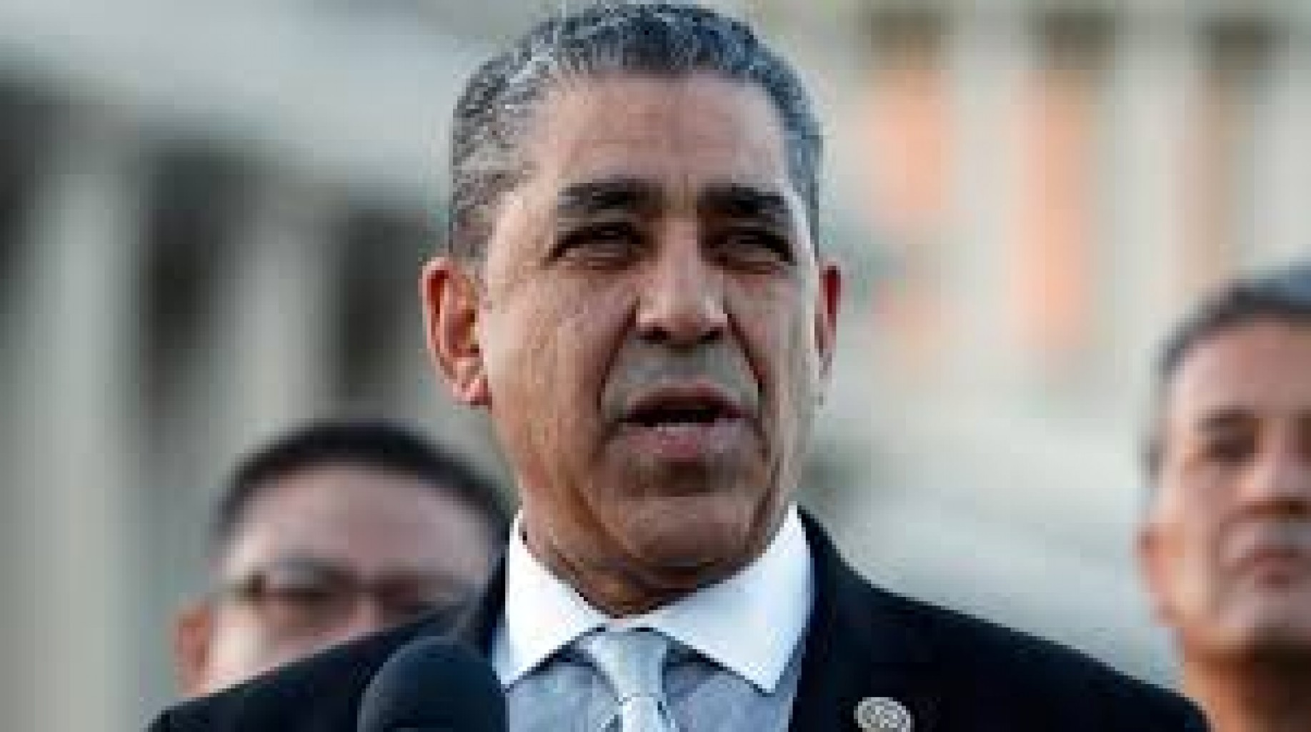 Congresista Adriano Espaillat pide a Colombia acelerar extradición de traficante