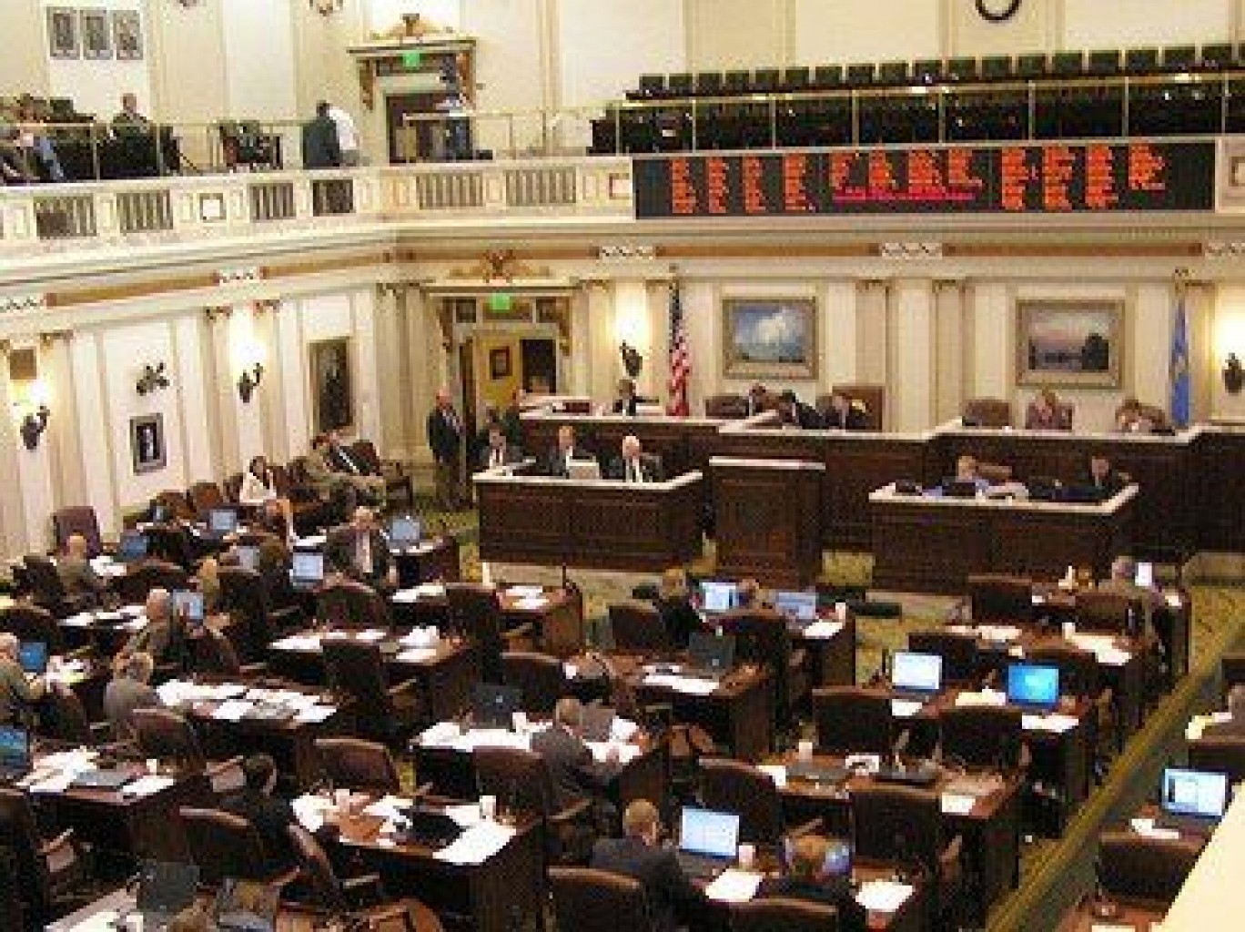 Comunidad inmigrante una vez  más atacada (HB3195)