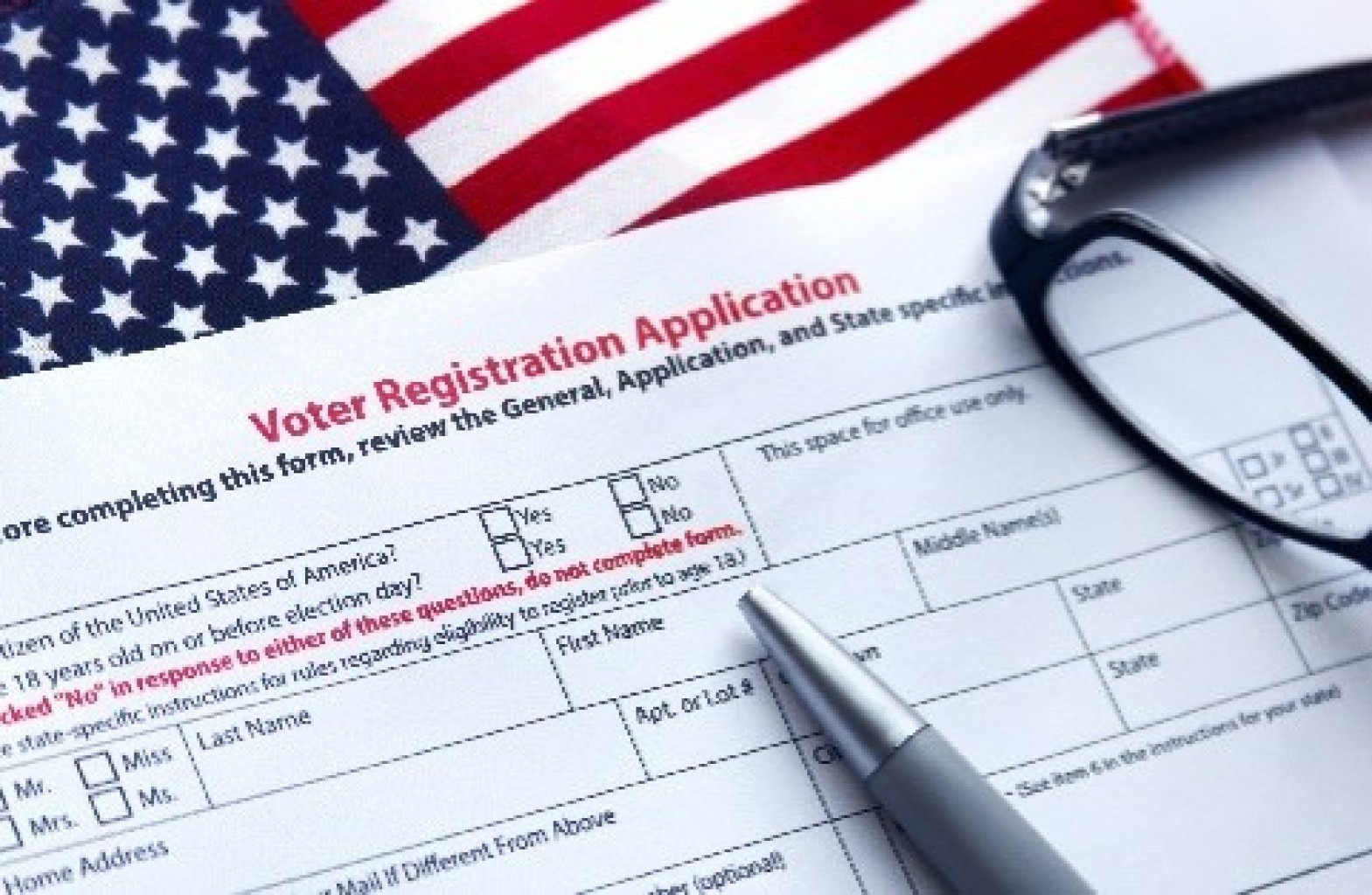 Error de registro de votante causa riesgo de  deportación para inmigrantes
