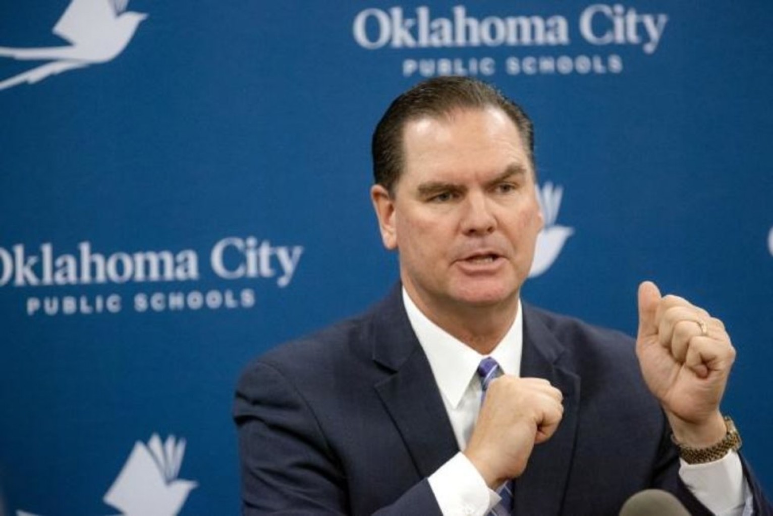 CIERRE DE ESCUELAS POR EL RESTO DEL AÑO ESCOLAR