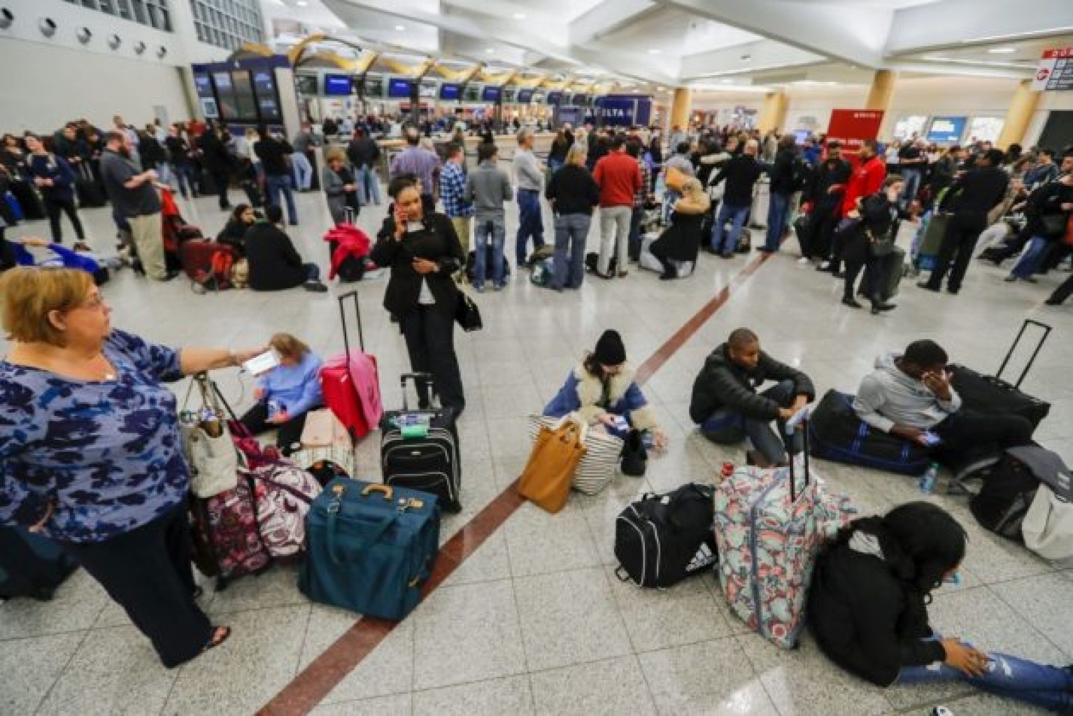 Caos en los aeropuertos de Estados Unidos debido a las pruebas de coronavirus