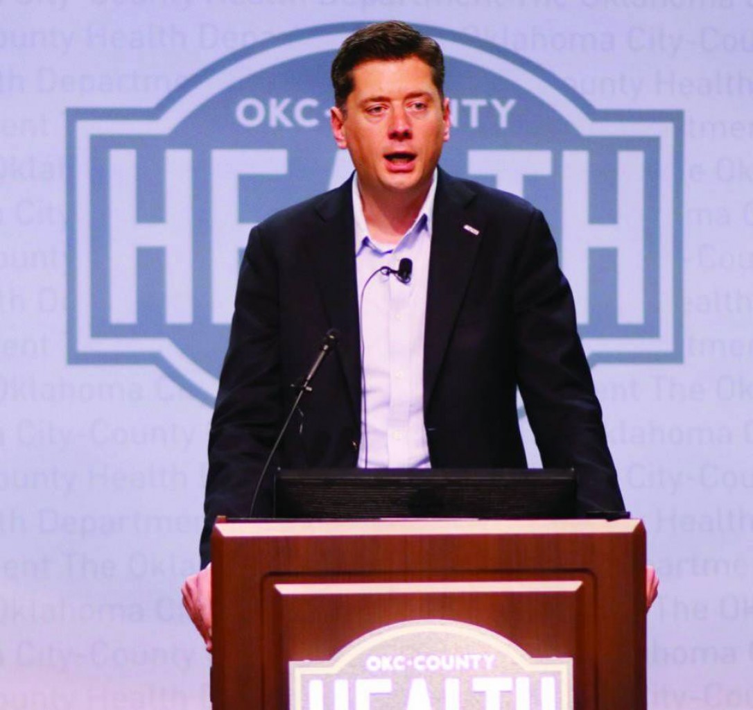 Alcalde de OKC ordena cerrar Bares, Gimnasios, Teatros Restaurantes solo atenderán para llevar o entrega