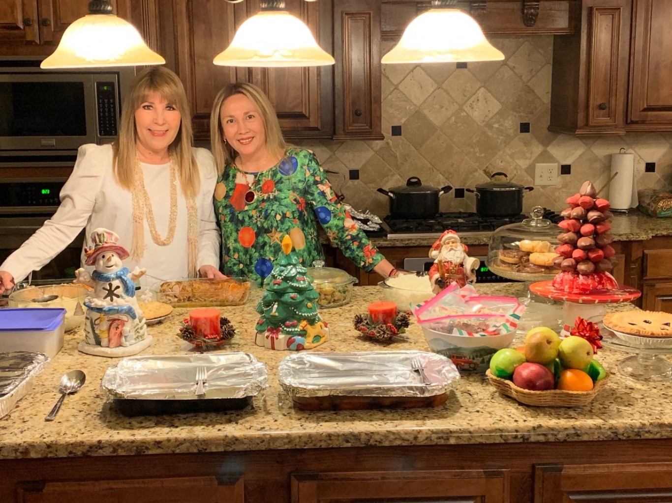 MAMÁS LATINAS TOMAN LA BATUTA Unidas y Creativas!