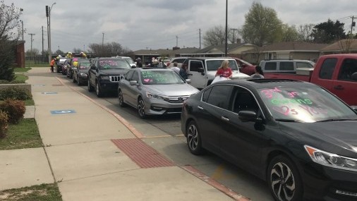 Desfile por Amor a sus Estudiantes “Prairie Queen”