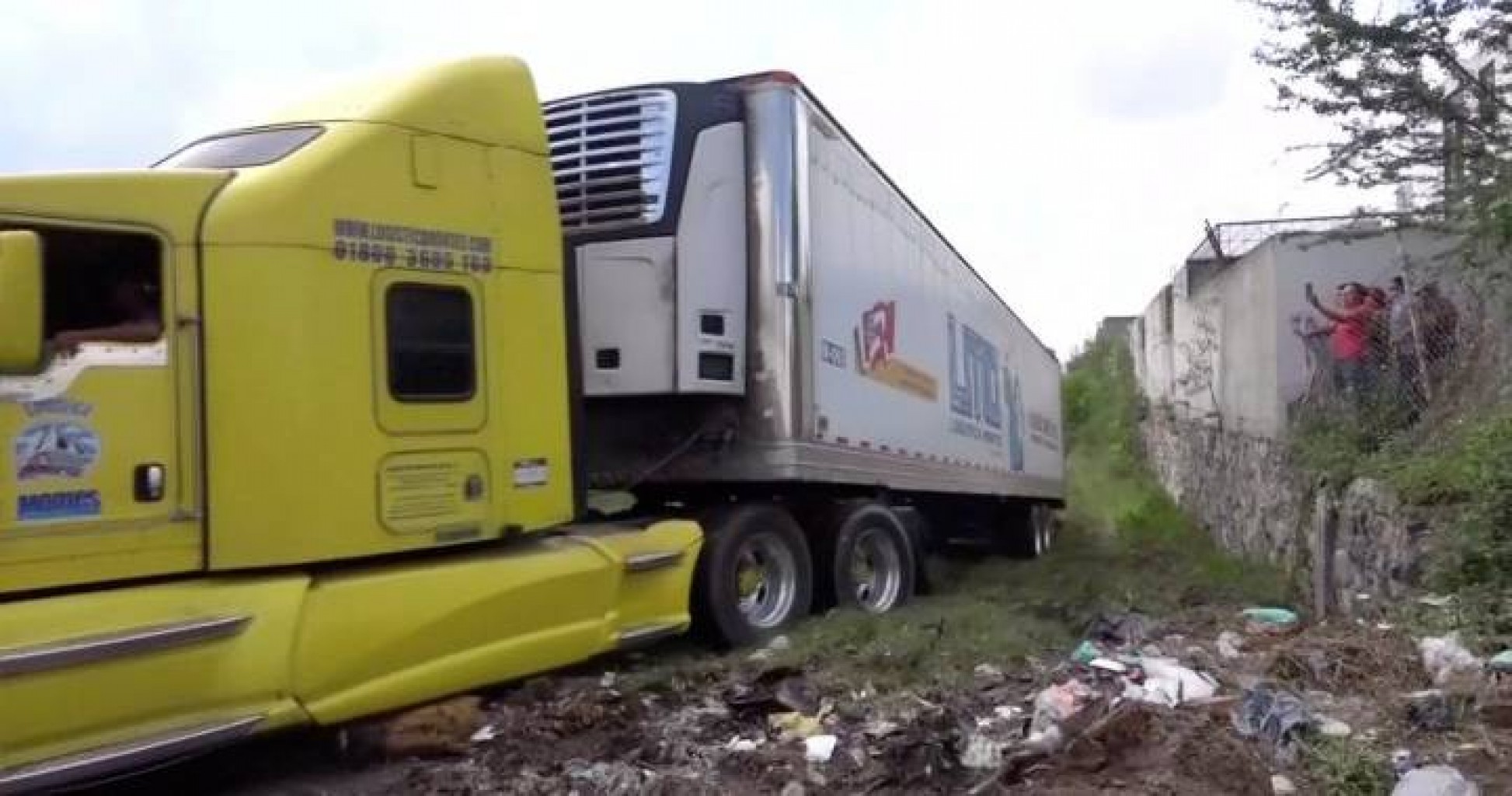 Líderes locales resisten el impulso del presidente de México para reabrir