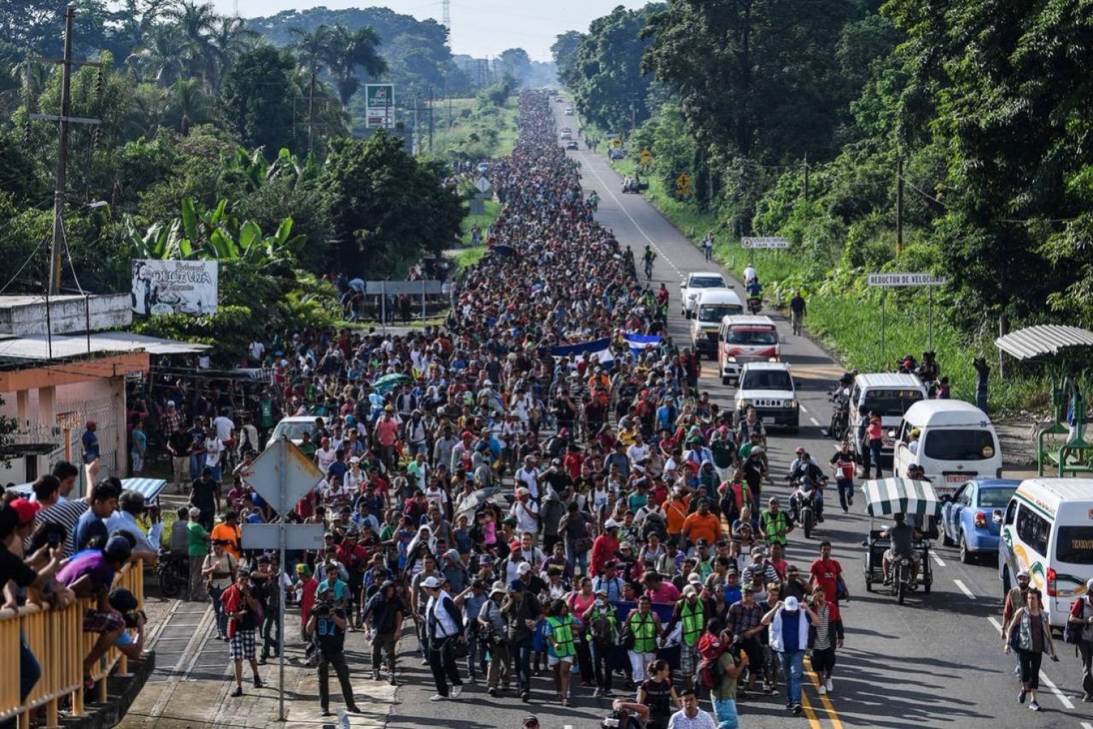 Más guatemaltecos deportados de EEUU dan positivo por virus