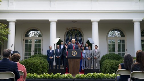 TRUMP CREA INICIATIVA DE PROSPERIDAD HISPANA DE LA CASA BLANCA