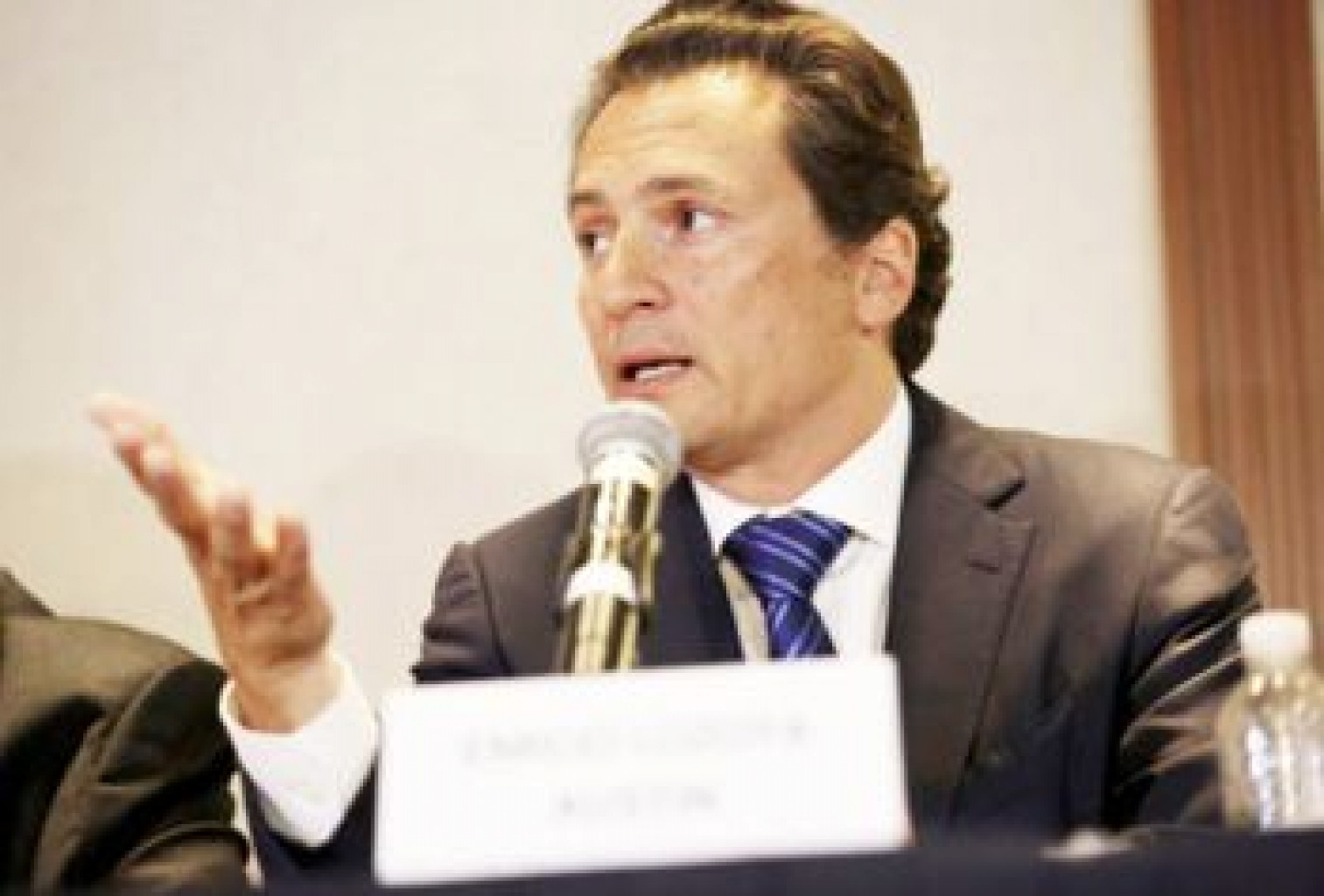 Acusación contra ex jefe petrolero de México señala corrupción extrema