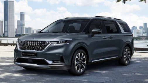El nuevo Kia Sedona del 2022 se está dejando ver y se ve bien