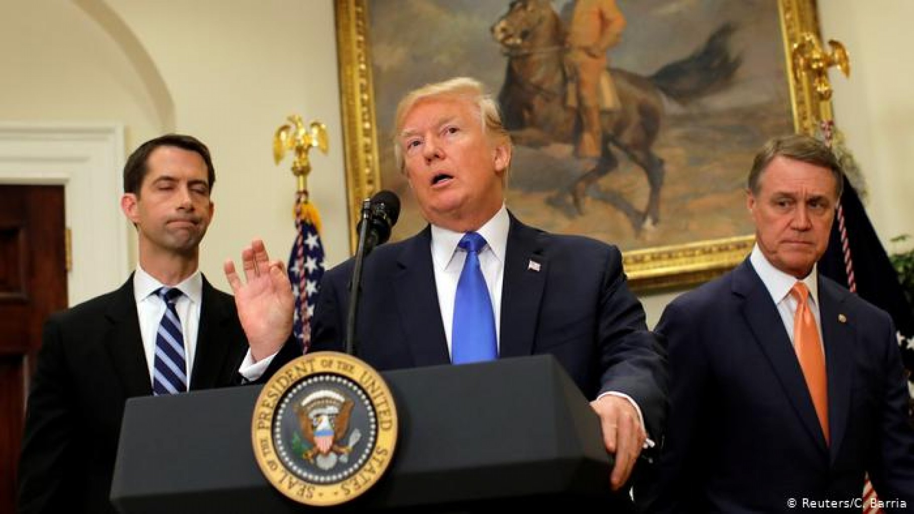 Trump envía mensajes contradictorios sobre  orden migratoria