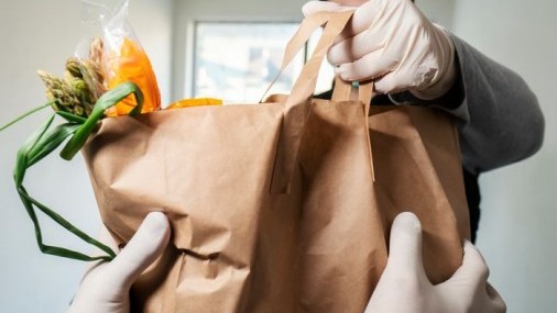 OKCPS CELEBRA EXENCIÓN FEDERAL QUE PERMITE AL DISTRITO ALIMENTAR A TODOS LOS NIÑOS MENORES DE 18 AÑOS