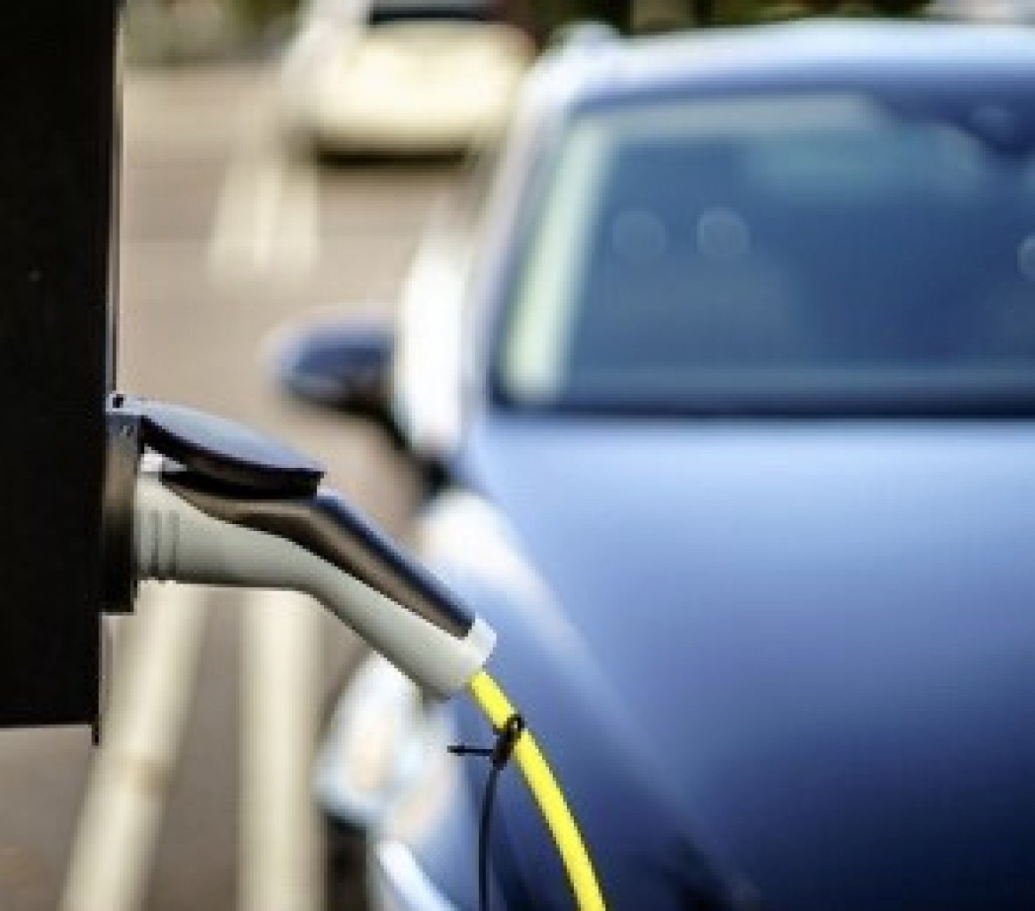 Examinan el desarrollo económico de Oklahoma a través de la industria de vehículos eléctricos