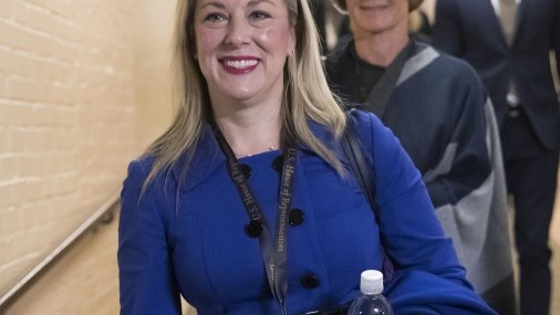 Educadores respaldan Kendra Horn para el Congreso