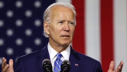 Biden recurre a historia para resaltar la urgencia de la campaña 2020