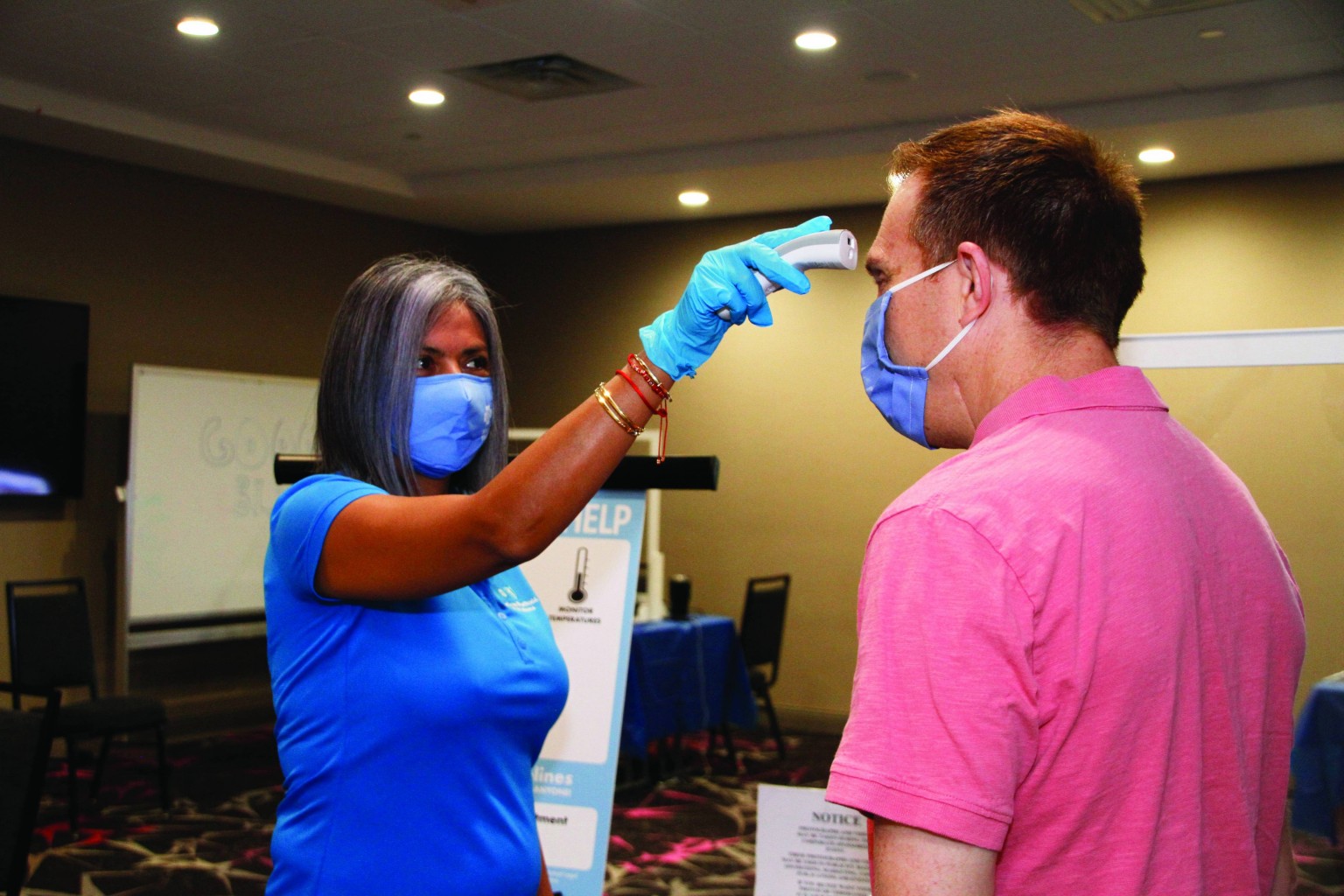 Blue Cross and Blue Shield of Oklahoma ofrece Asistencia para Solicitar Cobertura durante COVID 19 