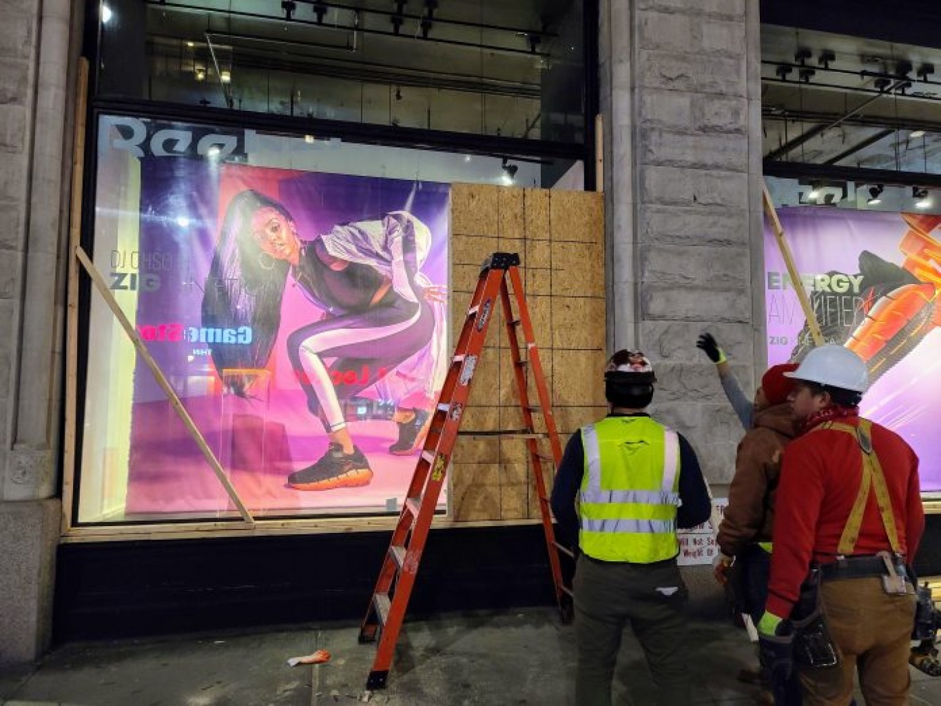 Contratan personal privado de seguridad por riesgo de protestas