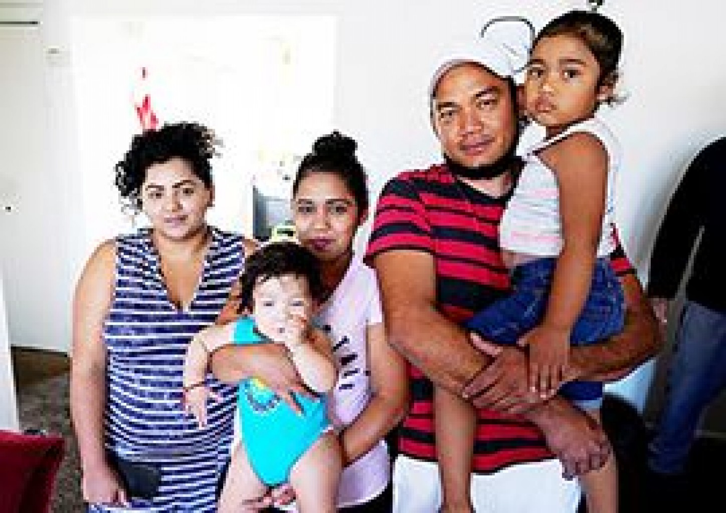 Centroamericanos que llegaron en masa, hoy en el limbo