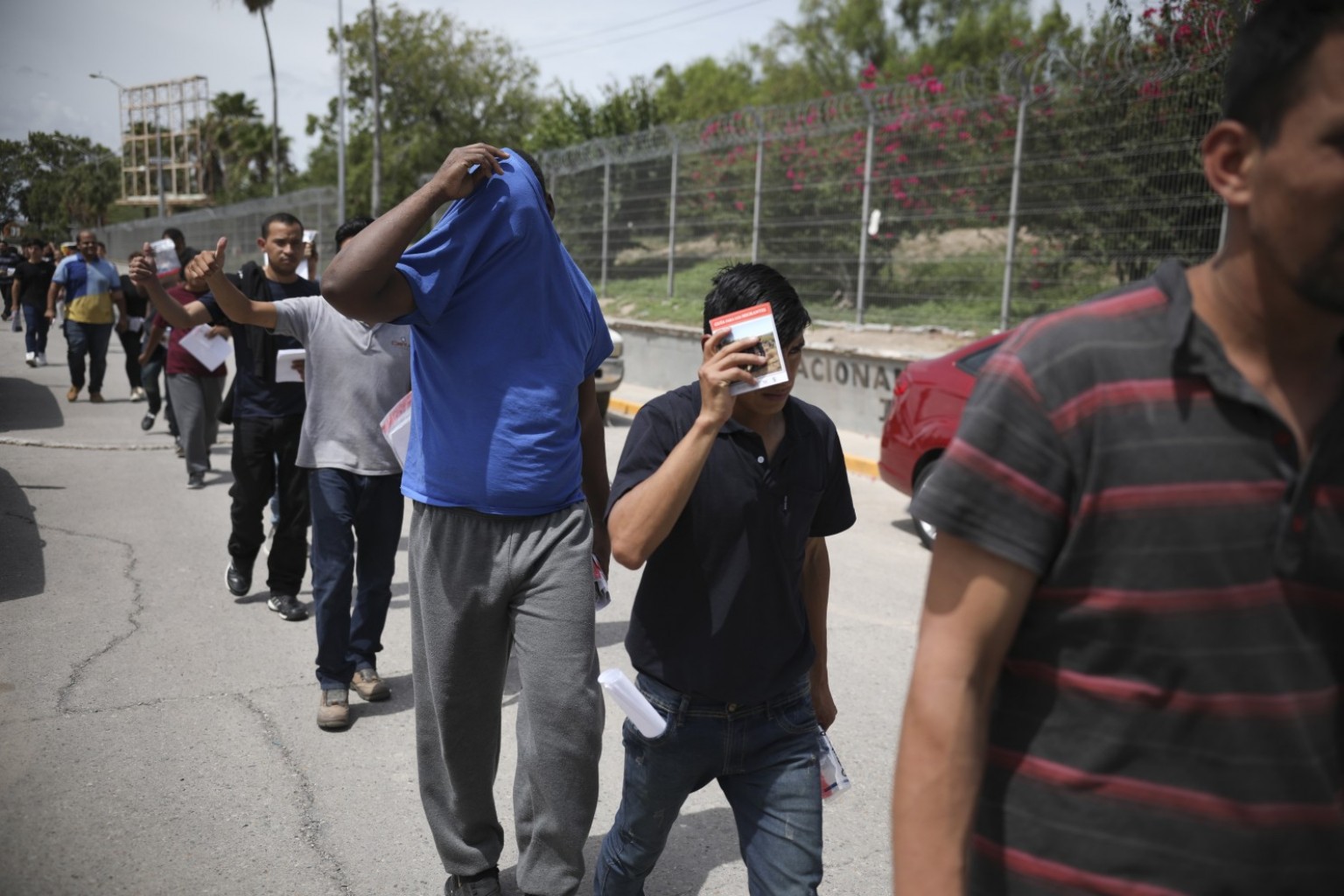 México prevé el regreso de más migrantes desde EEUU en 2021