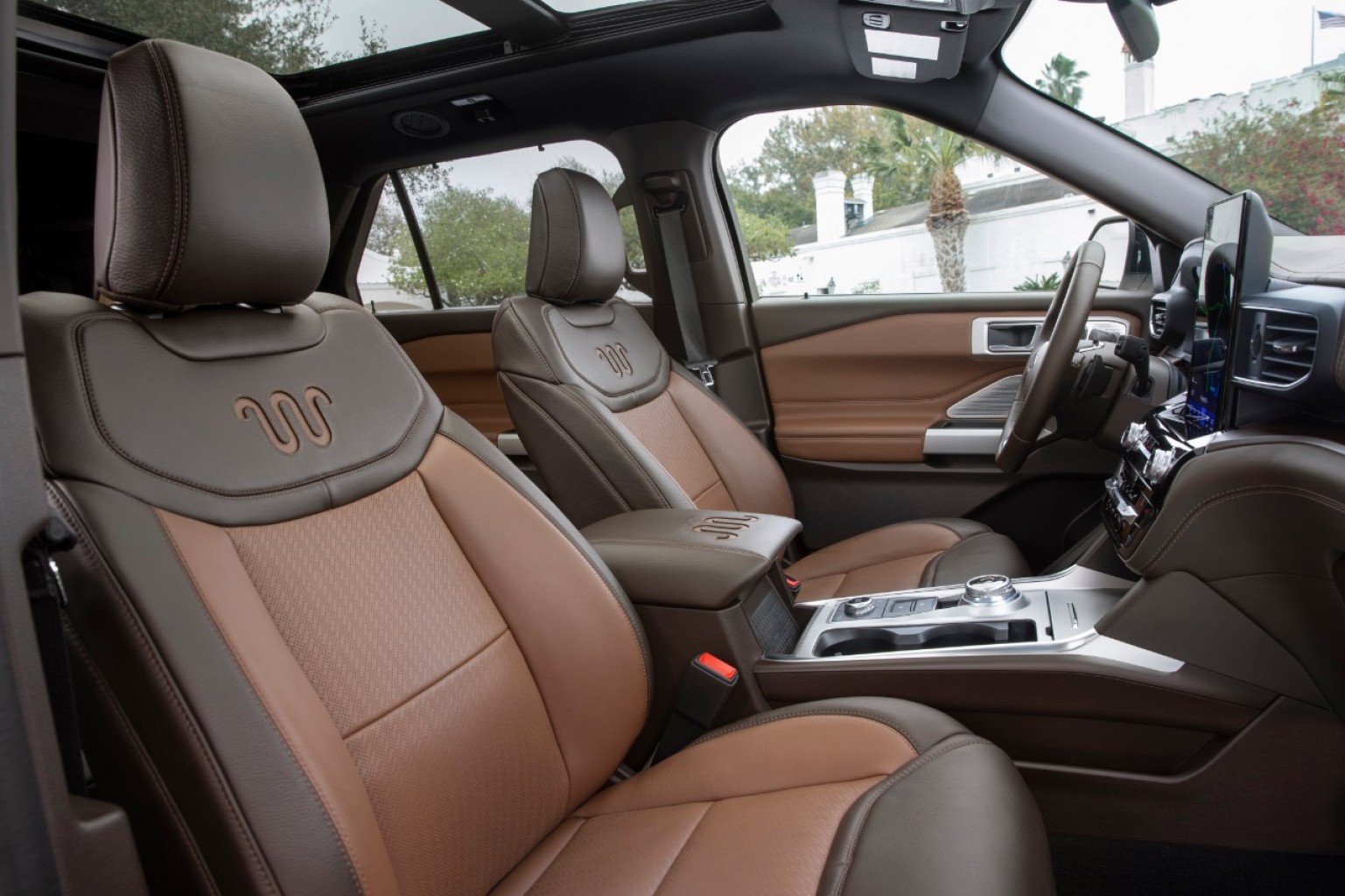 Ford expande la línea del Explorer 2021 con la elegante versión King Ranch