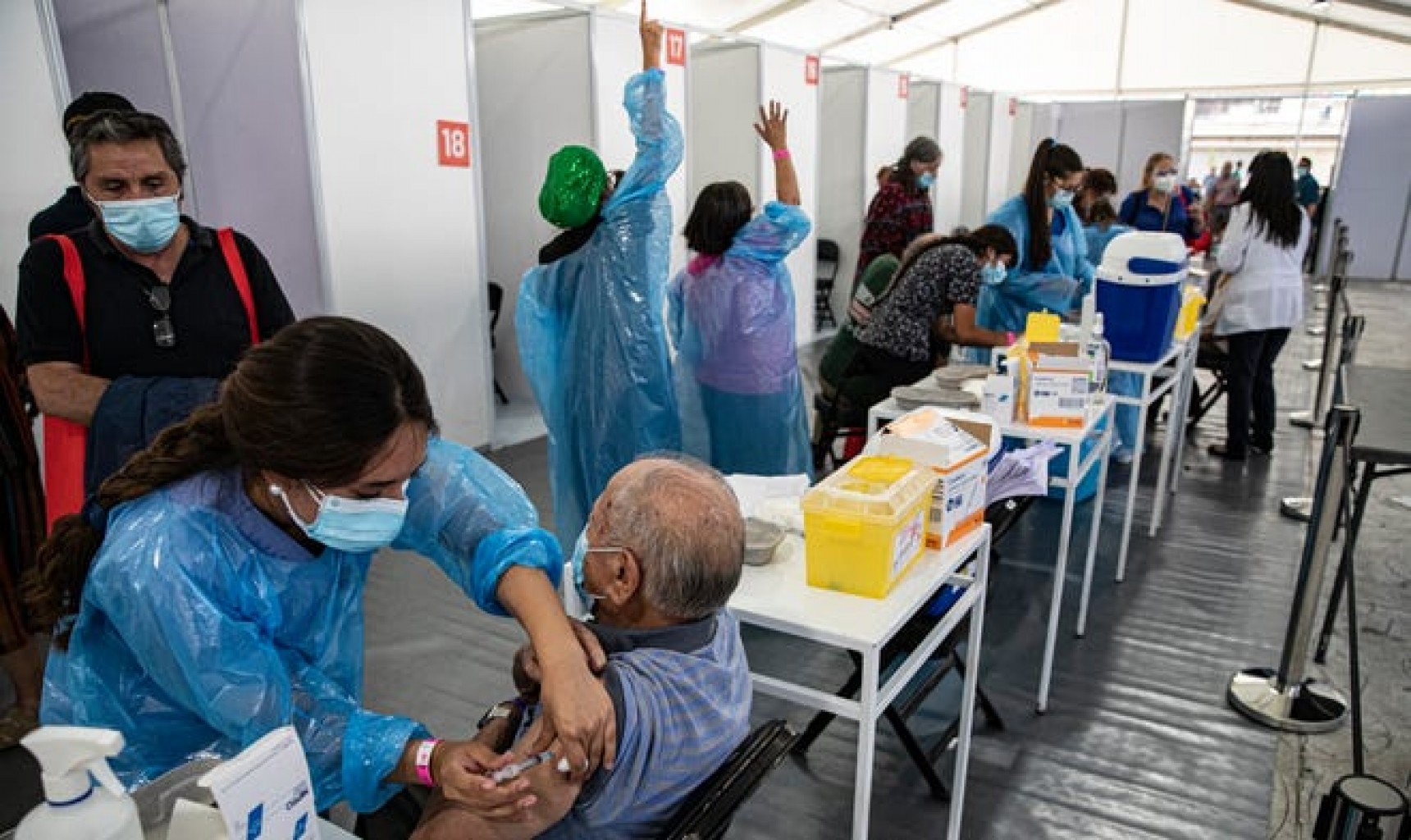 Chile campeón latinoamericano de vacunación contra COVID-19