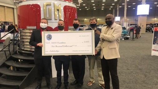 CONCESIONARIOS DE AUTOMÓVILES APOYA A ESTUDIANTES DE OCCC