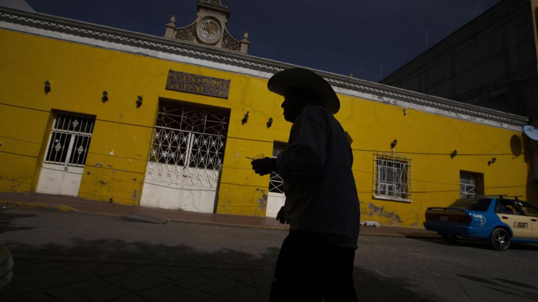 Migrantes mexicanos enviaron a casa un récord de $4.5 mil millones en mayo