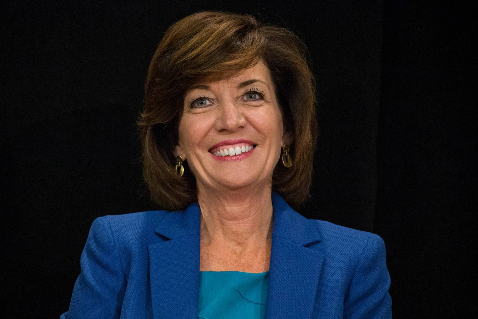 Kathy Hochul sucederá a Cuomo y será la primera gonernadora de Nueva York