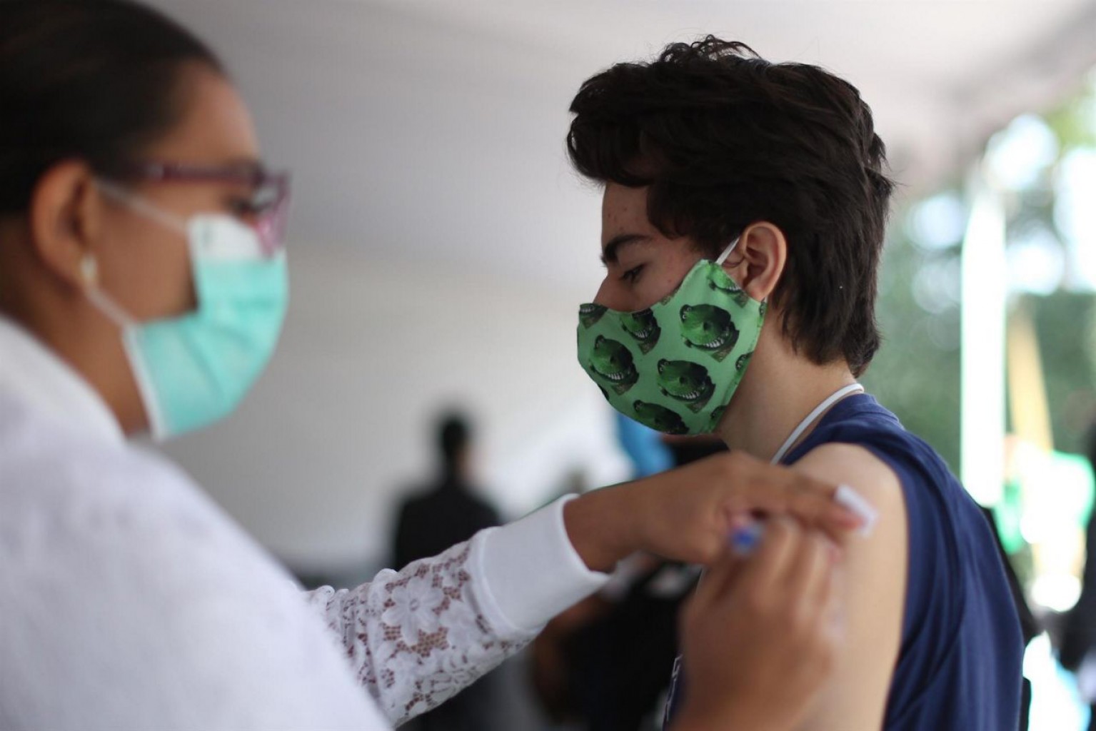 Enfoque juvenil de infecciones por COVID-19 en la tercera ola de México