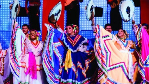 Que Celebramos En El Mes de la Herencia Hispana? 