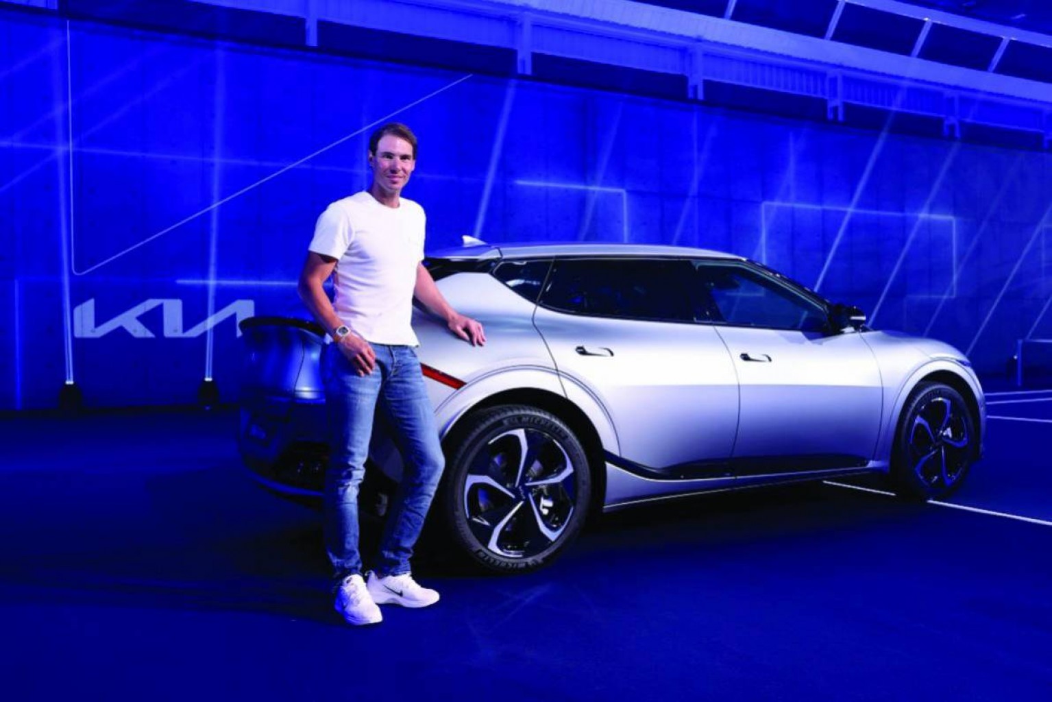 Rafael Nadal, embajador mundial de Kia, impulsaráel uso de vehículos eléctricos con el nuevo crossover EV6