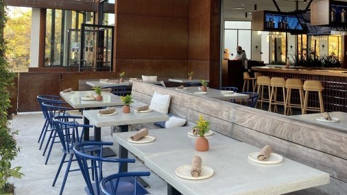 Miles de restaurantes podrían cerrar sin apoyo para extender las comidas al aire libre.