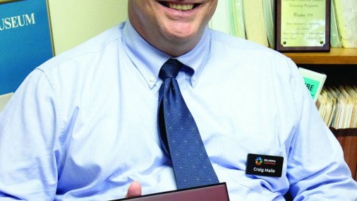 CLEET honra a empleado de CareerTech