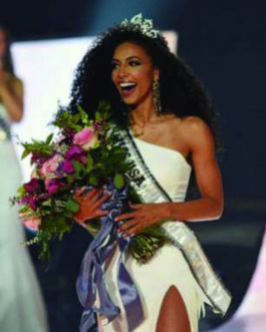 LA EX REYNA DE BELLEZA Y EL SUICIDIO.