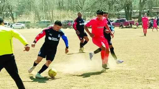 Un domingo feliz y  futbolero en la LASL01