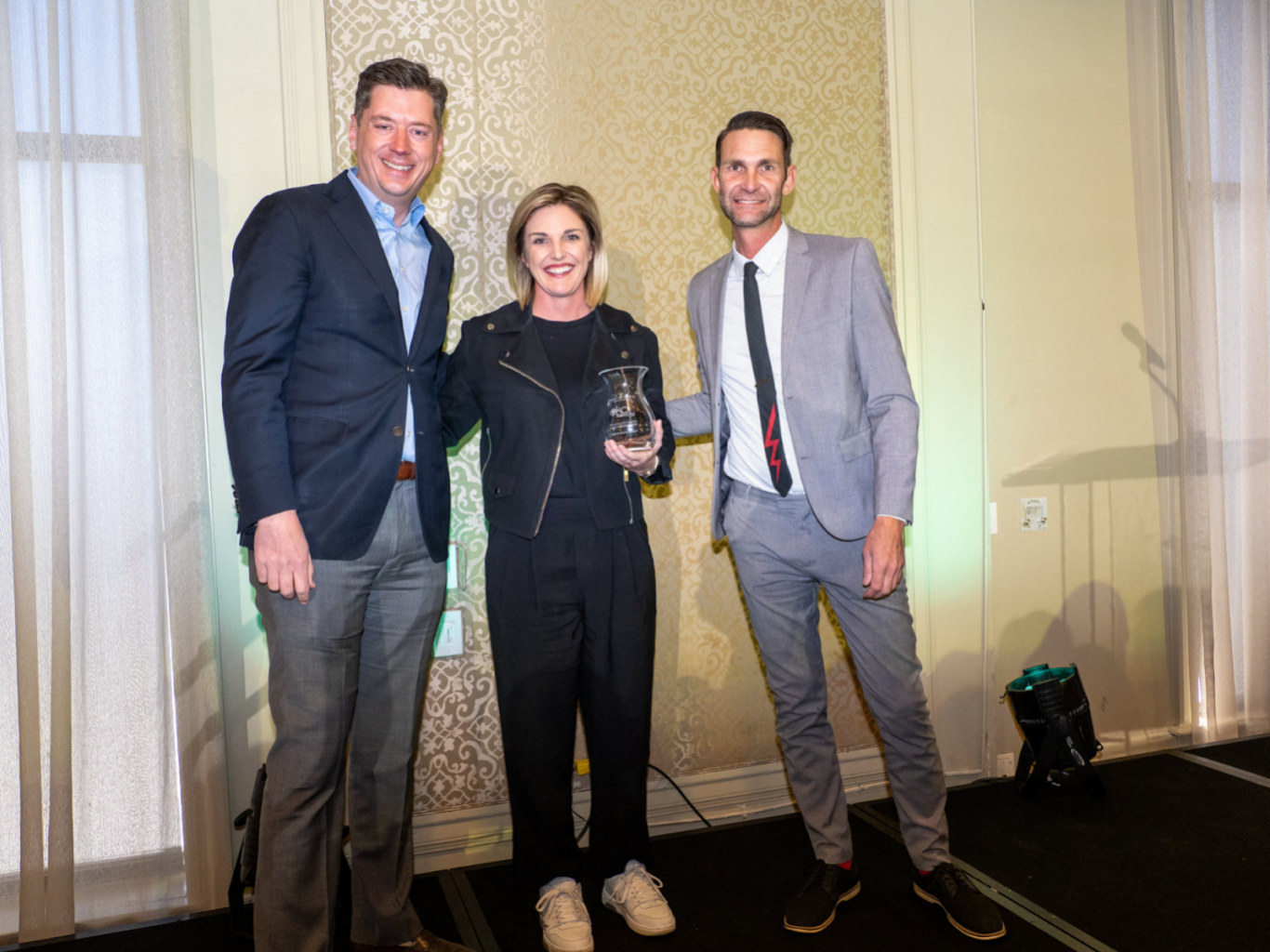 Reconoce a individuos y organizaciones en los Premios al Servicio Distinguido 2022